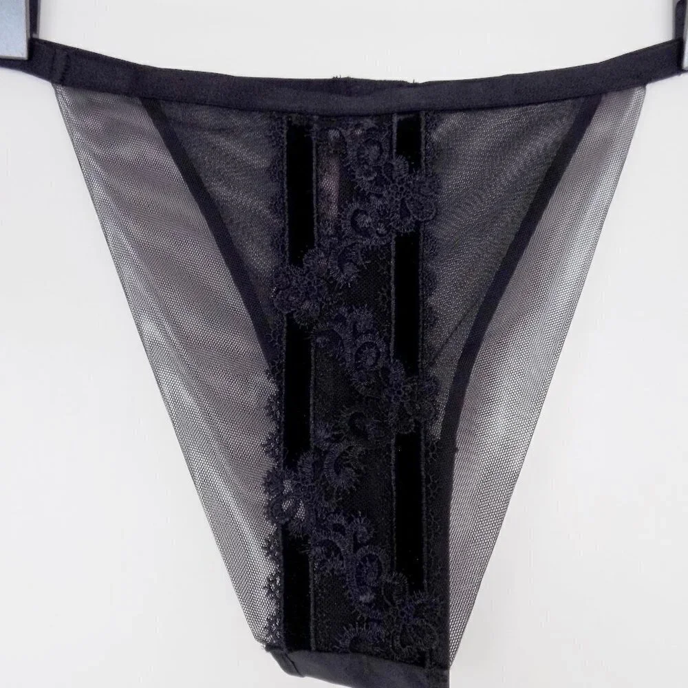 2 items! brand new! bra panty set velvet trim luxe embroidered flower
